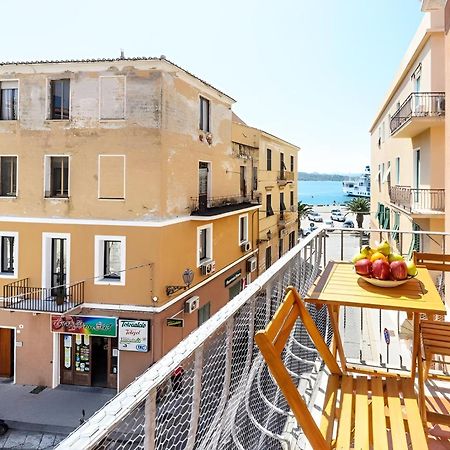 Splendido Appartamento In Pieno Centro Dell'Isola La Maddalena  Bagian luar foto
