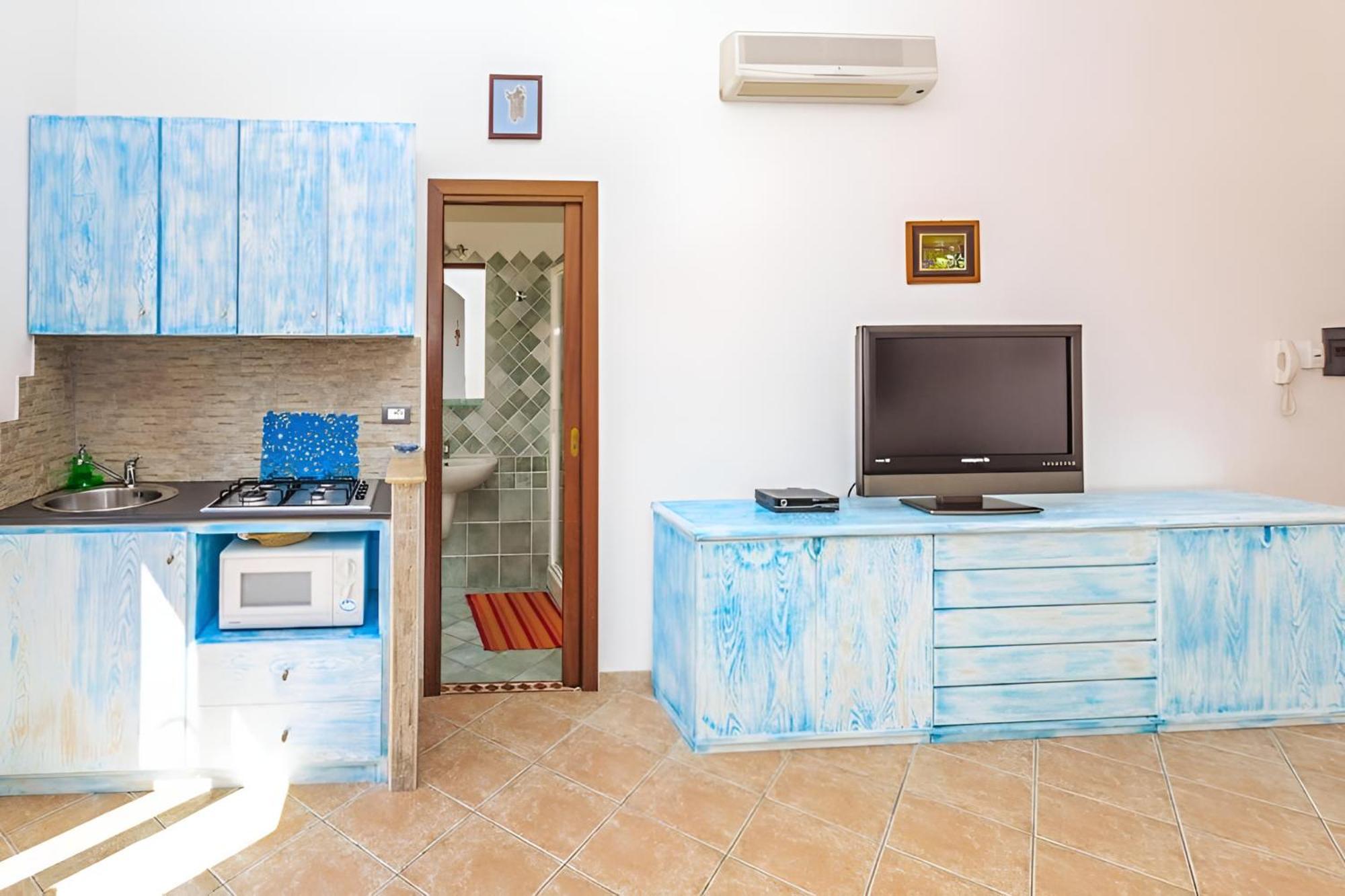 Splendido Appartamento In Pieno Centro Dell'Isola La Maddalena  Bagian luar foto