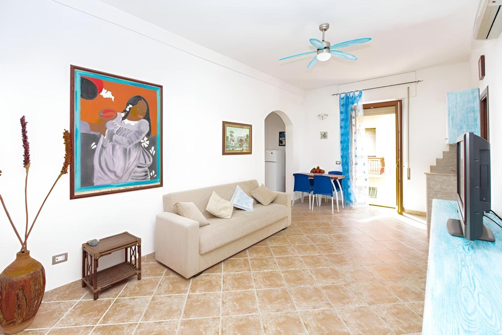 Splendido Appartamento In Pieno Centro Dell'Isola La Maddalena  Bagian luar foto